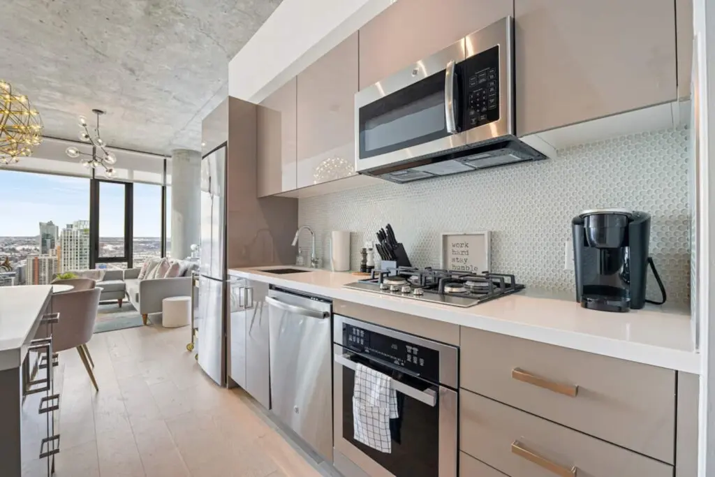 a498b743 ee47 45ee 8eed 4ce9869853af