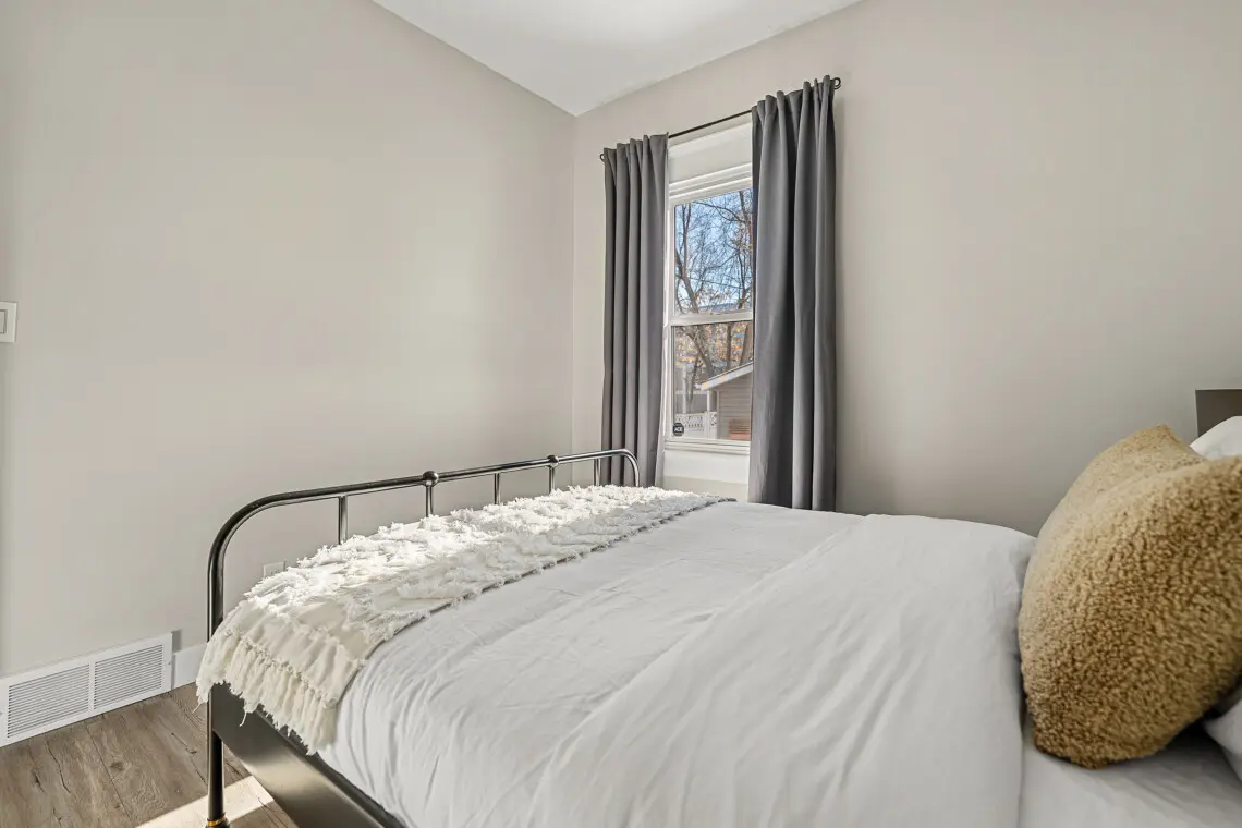 a6dc5150 79f1 4bd0 8433 d4c88f24b23c