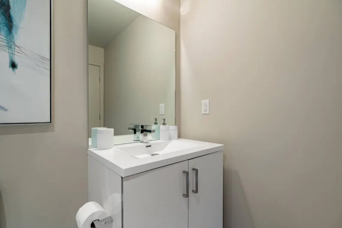 b660b811 9034 4a37 9814 61d40075eeec