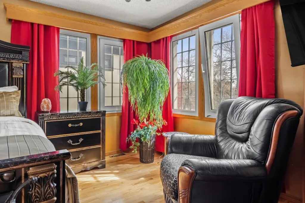 dca6a582 6c60 4830 8a98 07acadf231a6