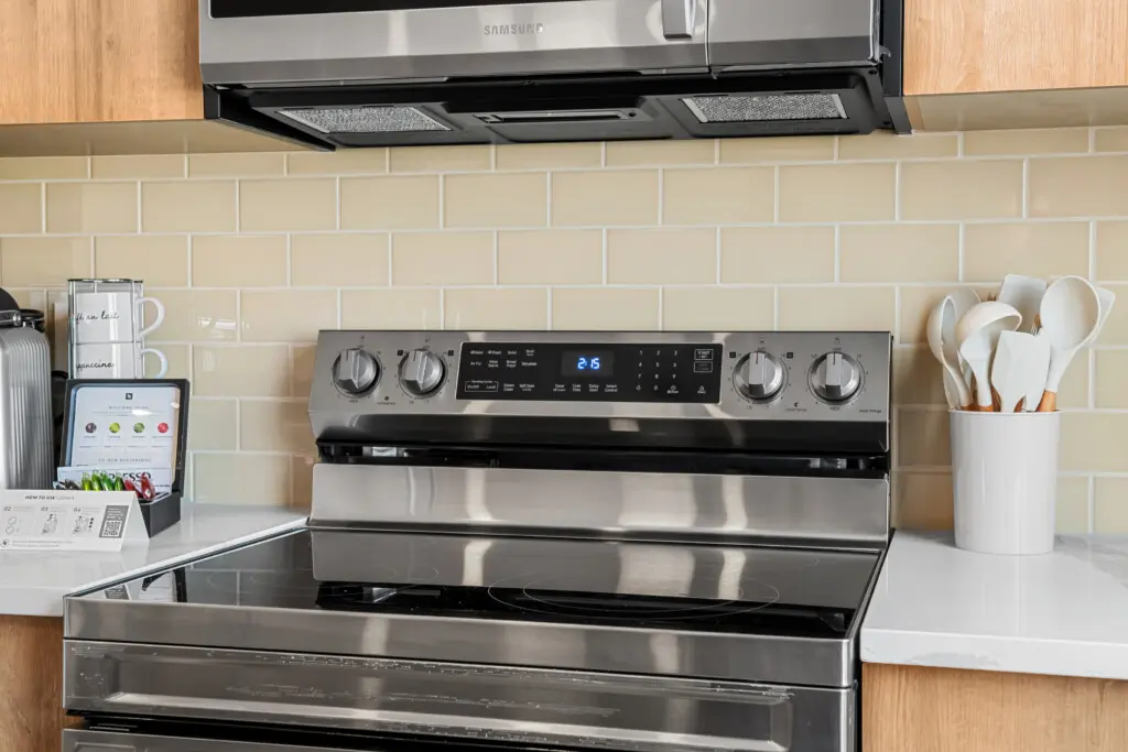 e23d9312 3d81 41f3 9bb5 3d8842303130