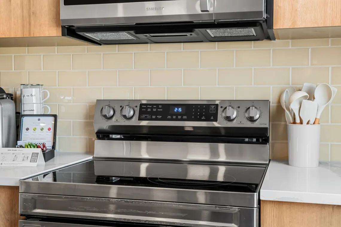 e23d9312 3d81 41f3 9bb5 3d8842303130