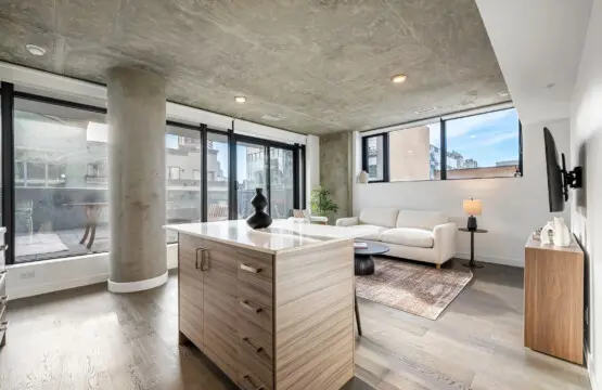 e72b83d8 c4b0 4d4b 80e8 43c9b8ffa6e3