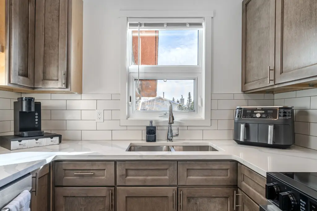 efb9cda4 8796 4d7f 974f 12ba0c8ca163