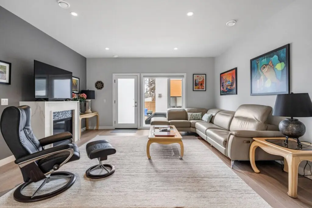 f2ae92b3 8a9d 4d4a 9187 f7ee8e84d5d4