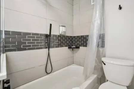 f3ce4eda f70f 4812 a758 a307f2379a11