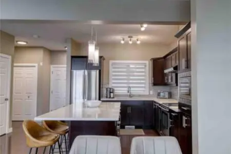 fba8edfc 41d7 41d3 bcc3 ddb9858c9a8b