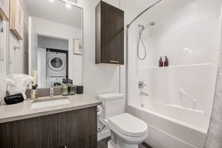 cd645d3c f47e 463e 8f50 bcec32ccb256