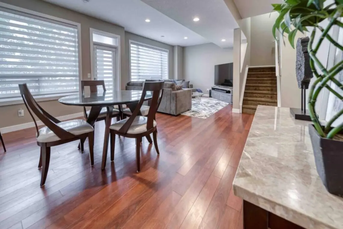 37dc767b e136 498f 804d 56b83b104417