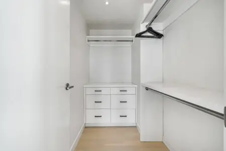 4b1210cd d7e1 415f a9d9 1c51445dc342