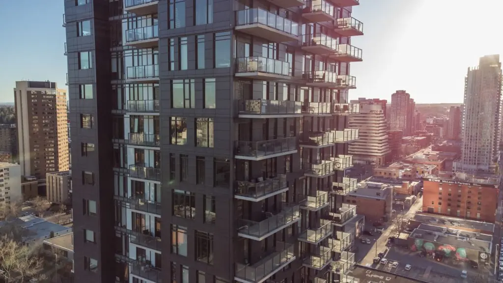 c7bb32b5 852c 46d3 9895 6b6127e36548