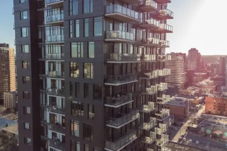 c7bb32b5 852c 46d3 9895 6b6127e36548