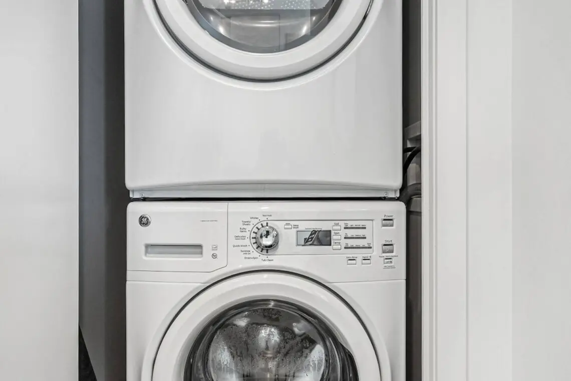 fb55691d a2ef 47df 951c 2cbfc731180d