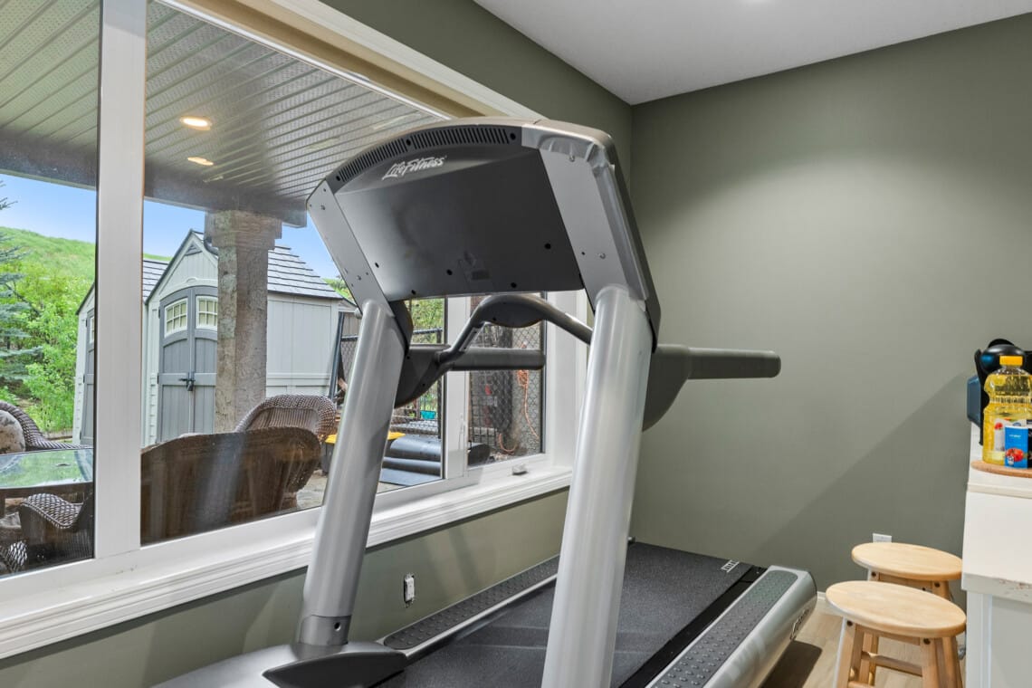 Private Evergreen Suite | Steps to Fish Creek - photo 12