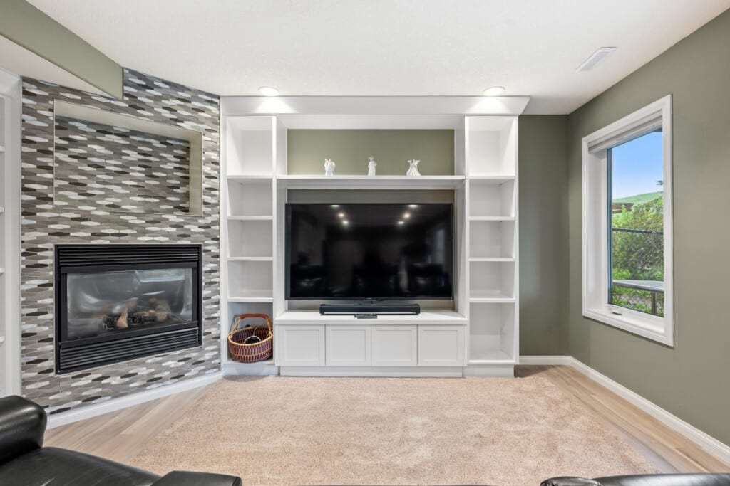Private Evergreen Suite | Steps to Fish Creek - photo 3