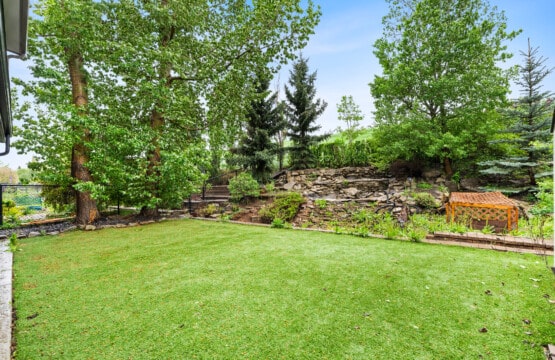 Private Evergreen Suite | Steps to Fish Creek - photo 35