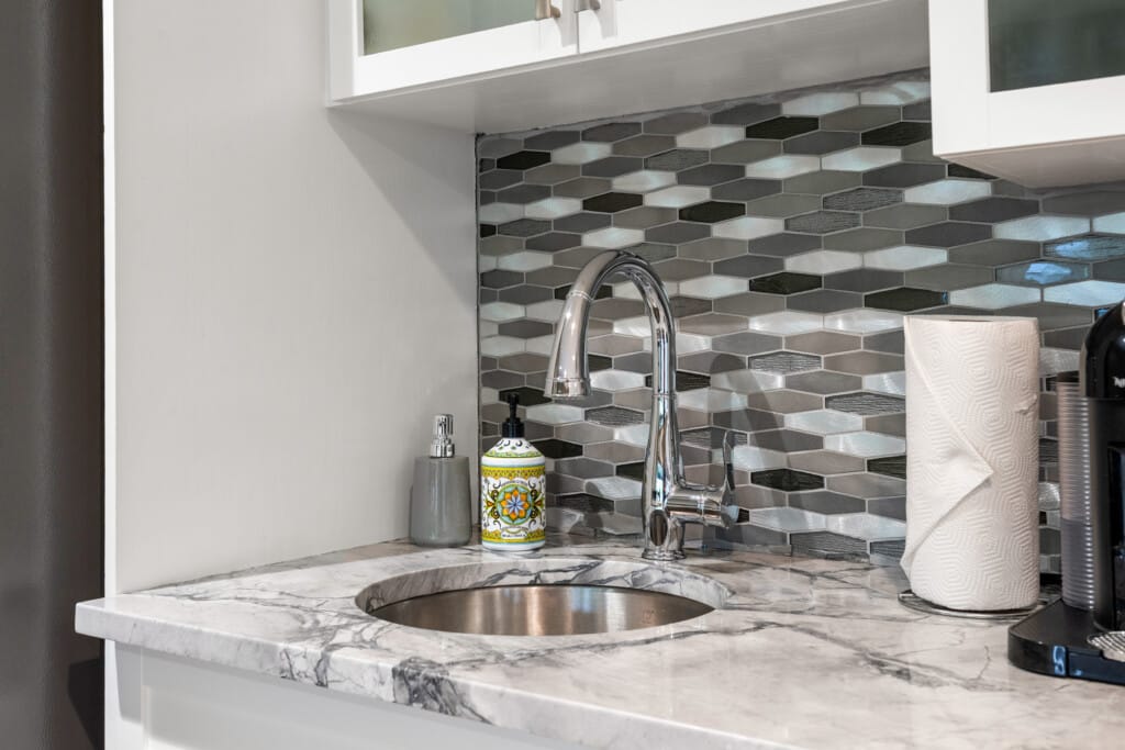 Private Evergreen Suite | Steps to Fish Creek - photo 18