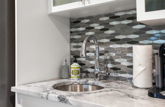 Private Evergreen Suite | Steps to Fish Creek - photo 18